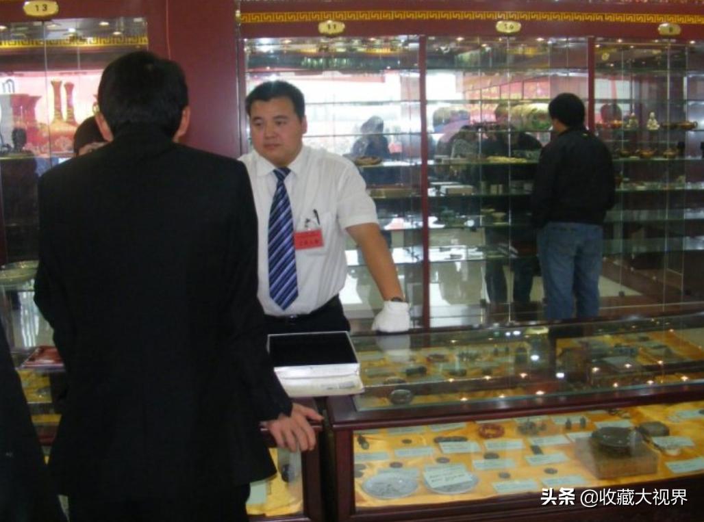 开一家古玩店靠谱吗,现在开古玩店挣钱吗