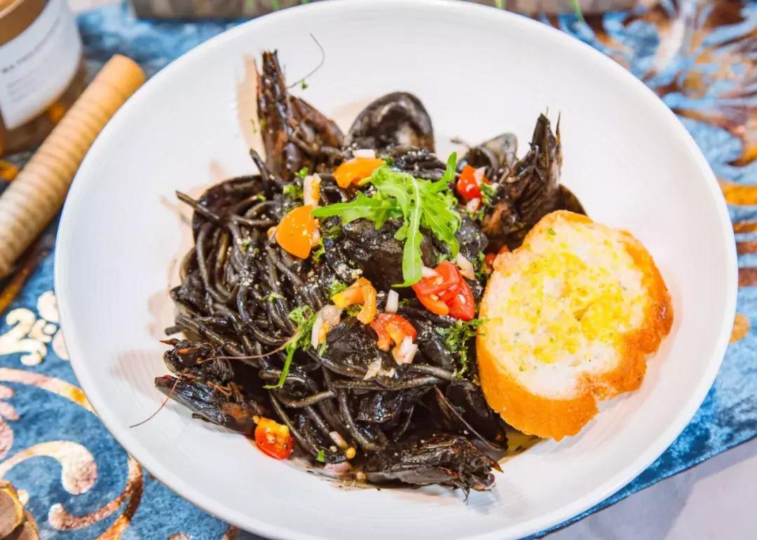 西餐界的“Chanel”!异国风味,带你见识超敢玩的食物实验所