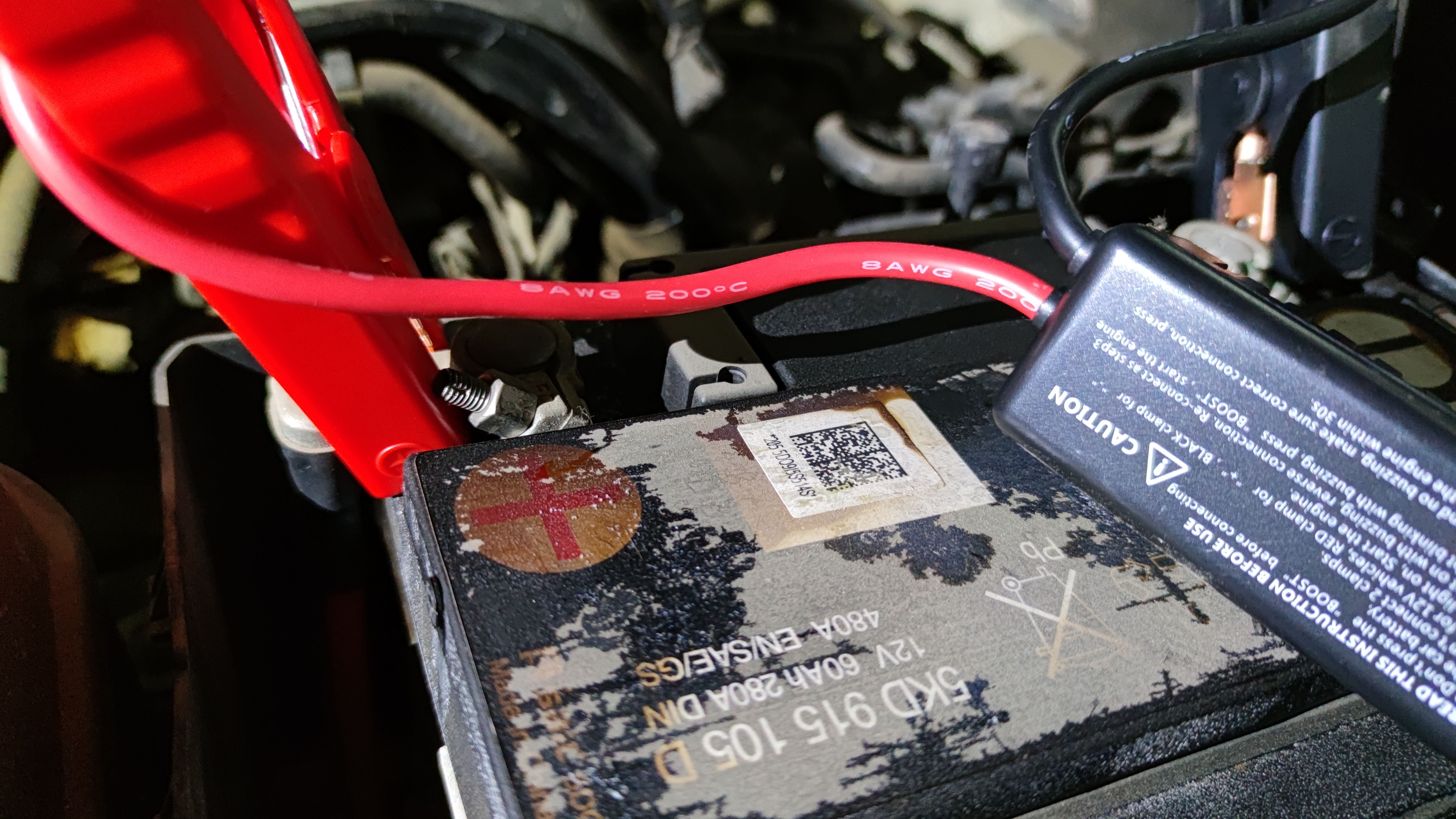 车辆意外熄火如何快速解决？卡儿酷DW2000启动电源来帮你