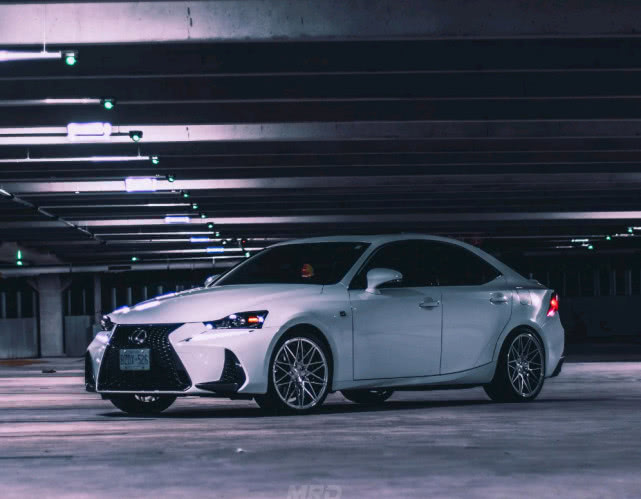 哪一款的雷克萨斯最好,雷克萨斯最好的是什么系列