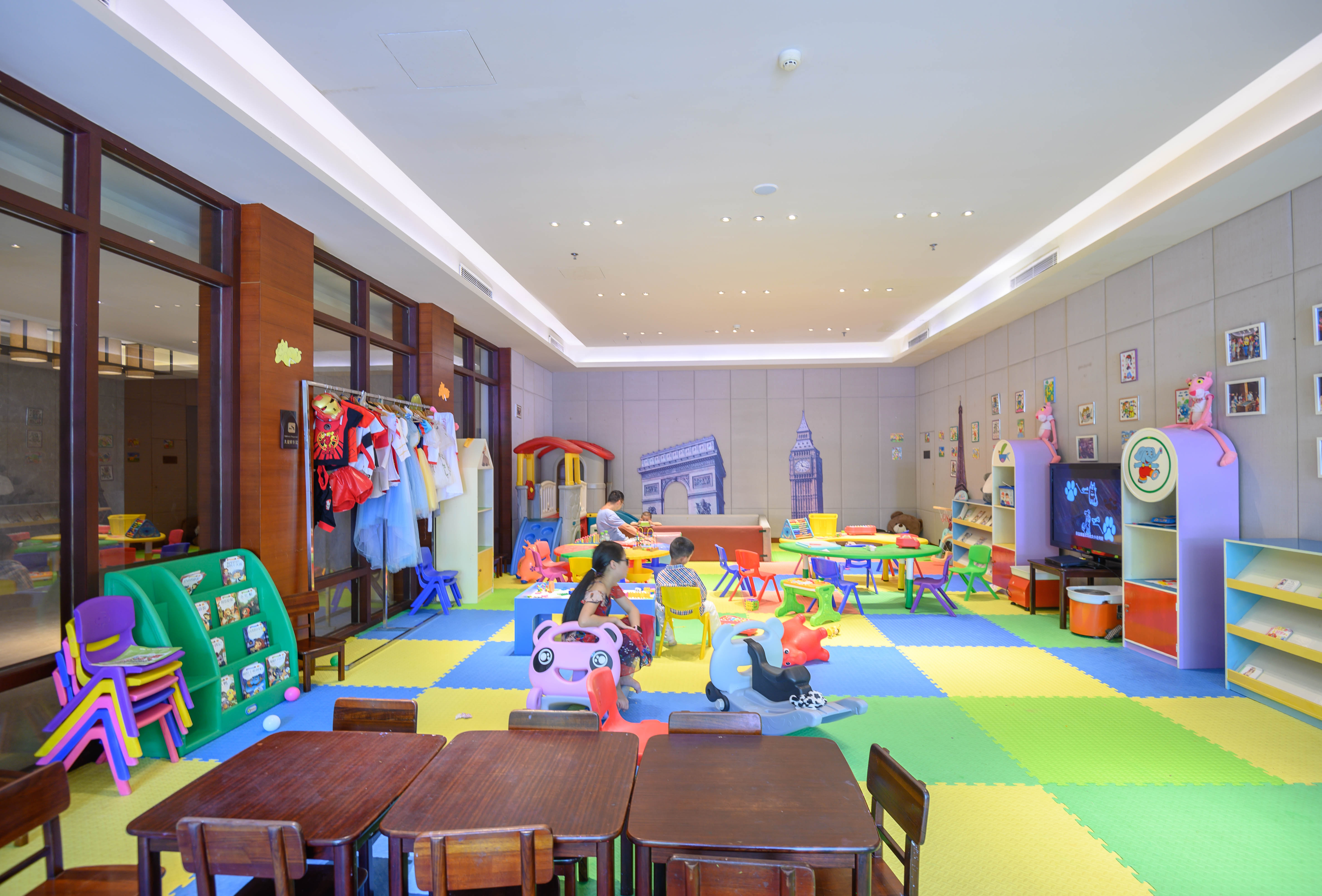 夏天的三亚海边有多热,三亚的夏天比广州和深圳都要凉快