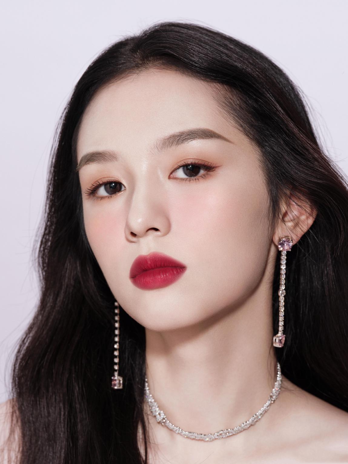 不懂光线，怪不得你的妆容有瑕疵！试试LED化妆镜，还你高级脸