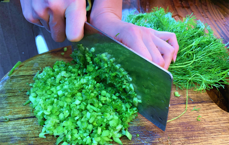 茴香饺子好吃有窍门，最忌直接拌馅，多加1步，茴香更翠绿更入味