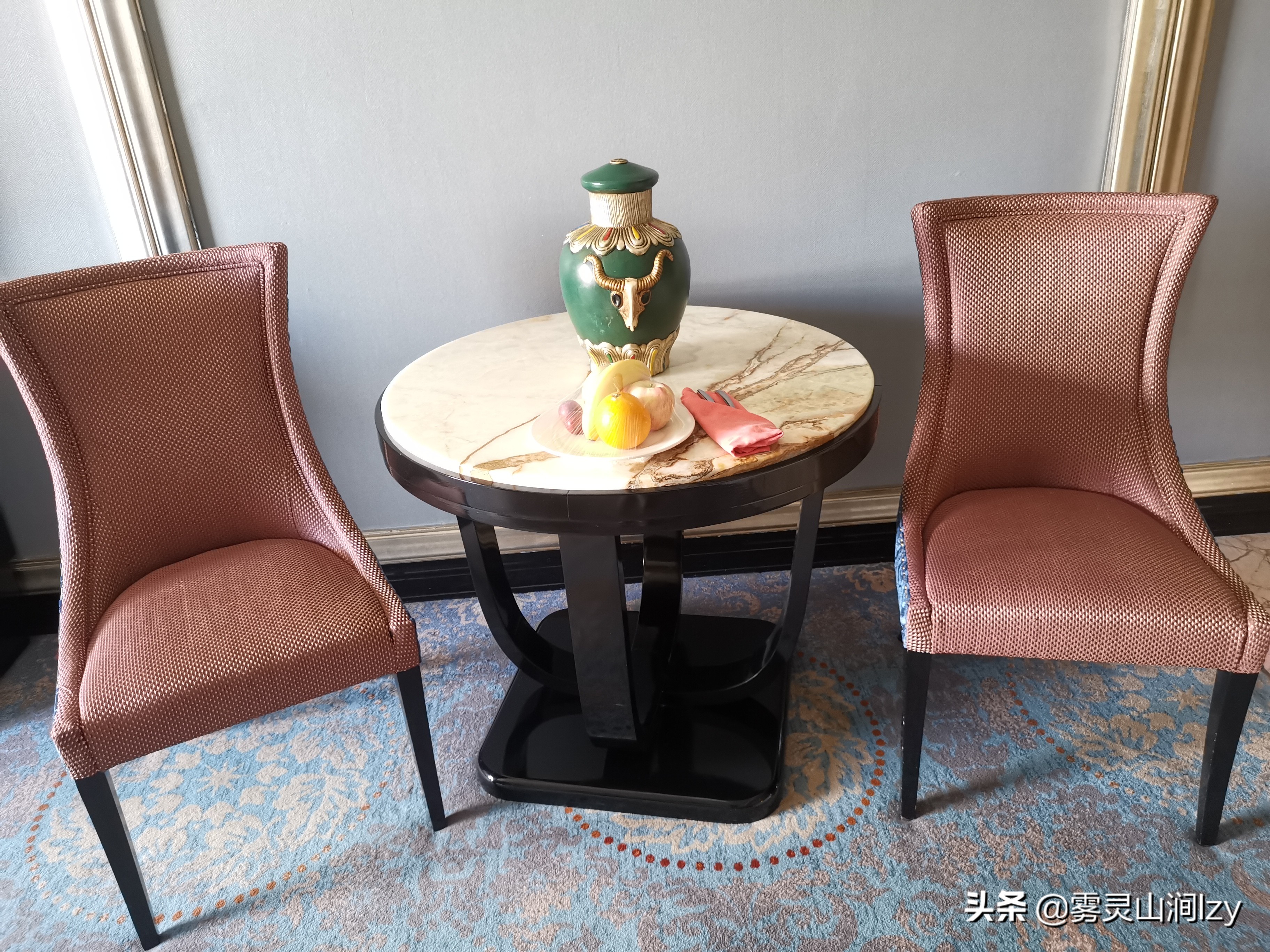 蓝天白云下的雪域高原布达拉宫,蓝天之下日光之城简介