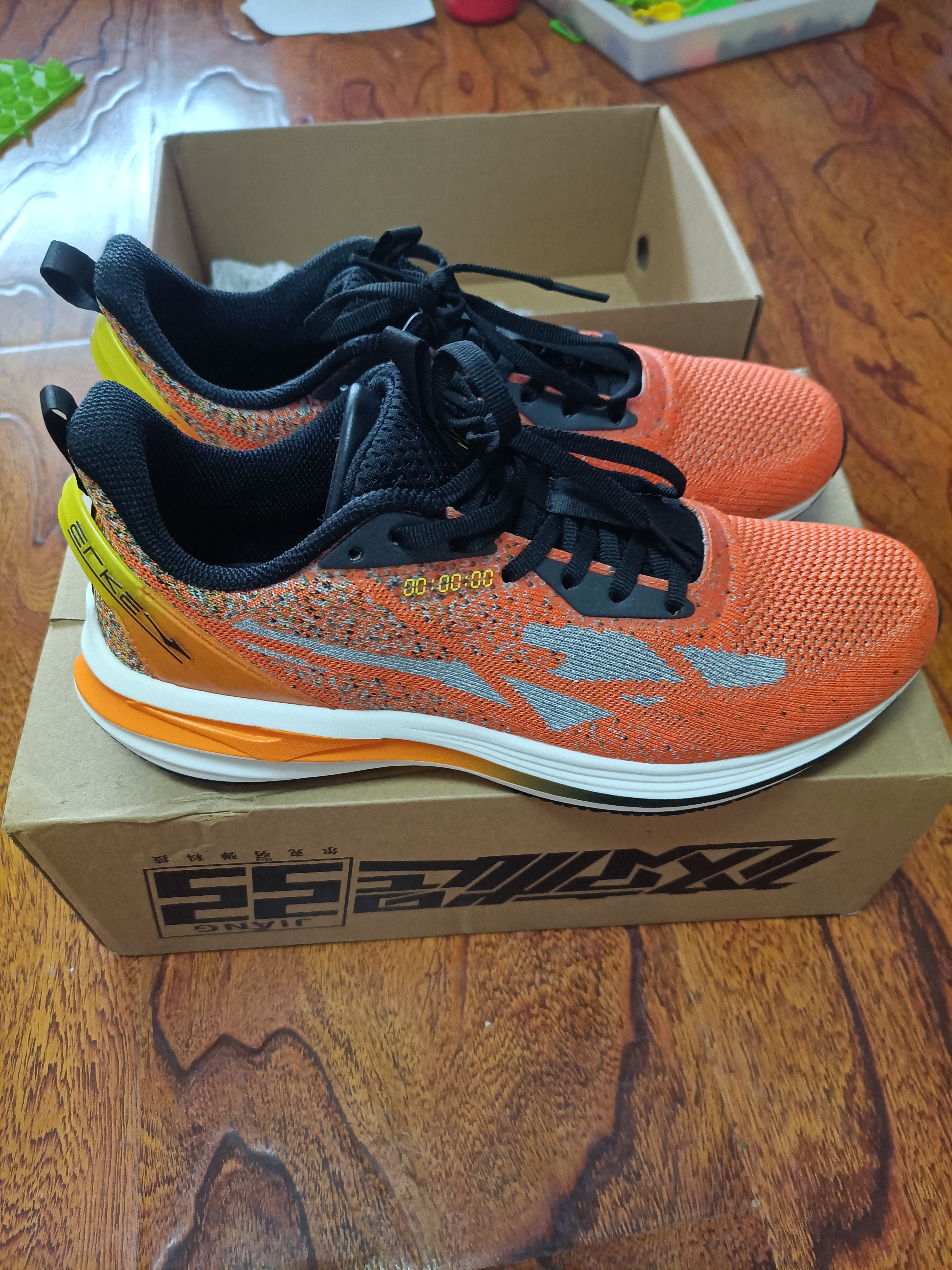 200左右入门耐操跑鞋推荐,特步跑鞋国产入门跑鞋最佳推荐