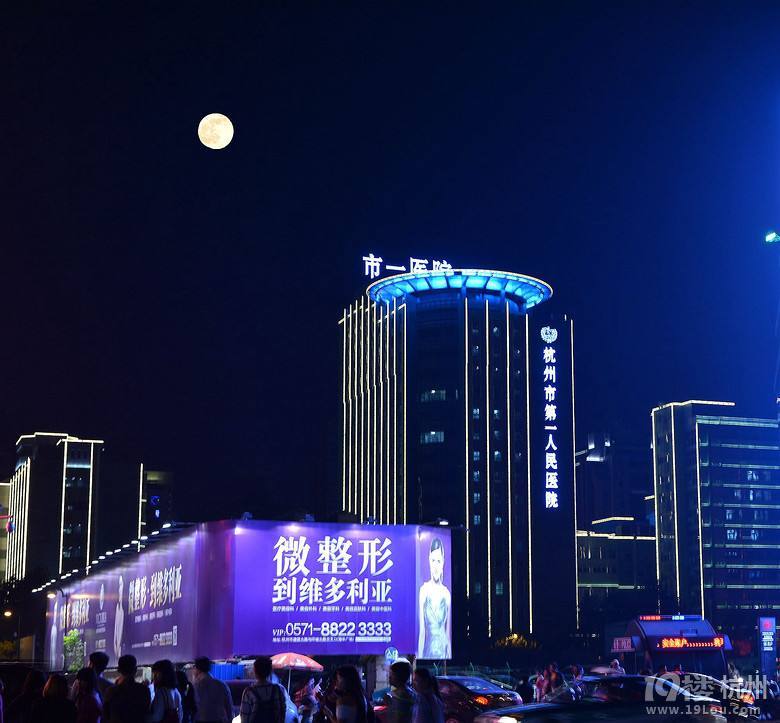 杭州商业步行街,中国十大步行街杭州湖滨步行街