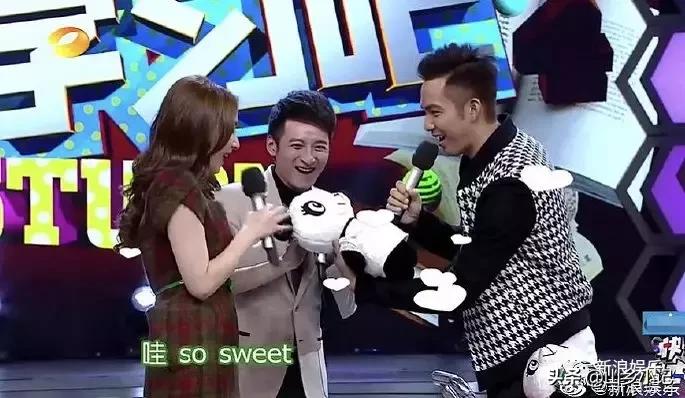 吴昕一次穿三件衣服,吴昕卖60元的礼物