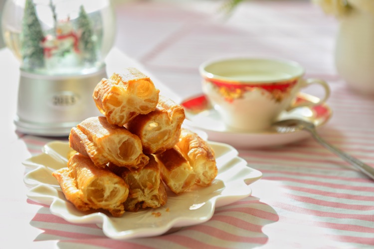 半成品油条怎么炸才会酥脆不油,怎么炸油条不用黄油还酥脆