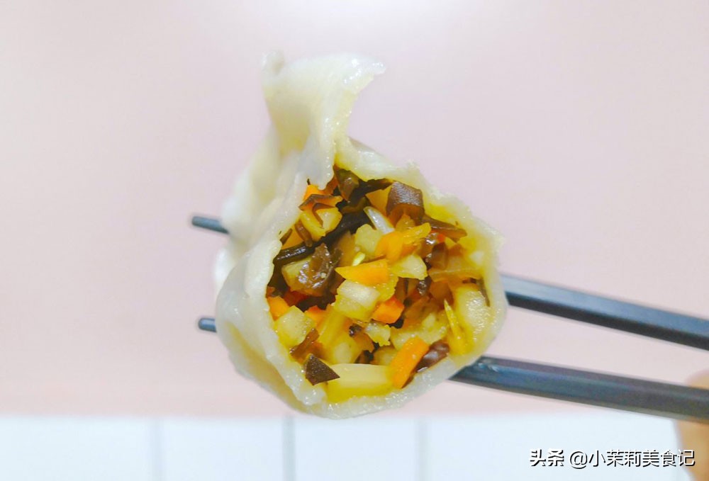 大年30吃素馅饺子寓意,大年初一吃素馅好还是肉饺子好