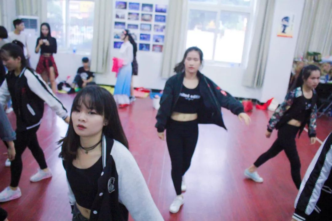 大五赛场的最美校花，桂林电子科技大学队长唐唯薇