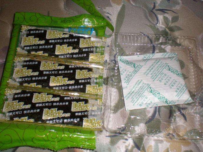 食品干燥剂性价比超高,攒一堆放家里,避免墙角潮湿