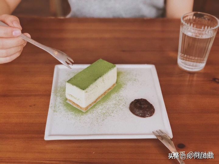 蛋糕店一般一天能卖多少蛋糕,蛋糕店卖不完的甜品怎么处理