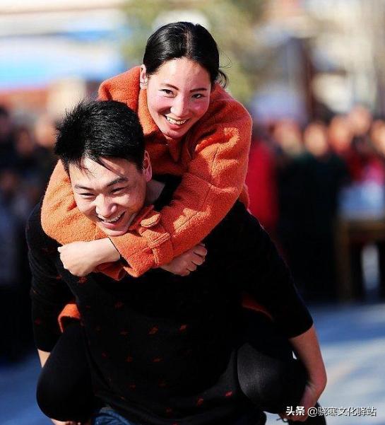 致橡树舒婷原文经典句子,《致橡树》舒婷原文朗读