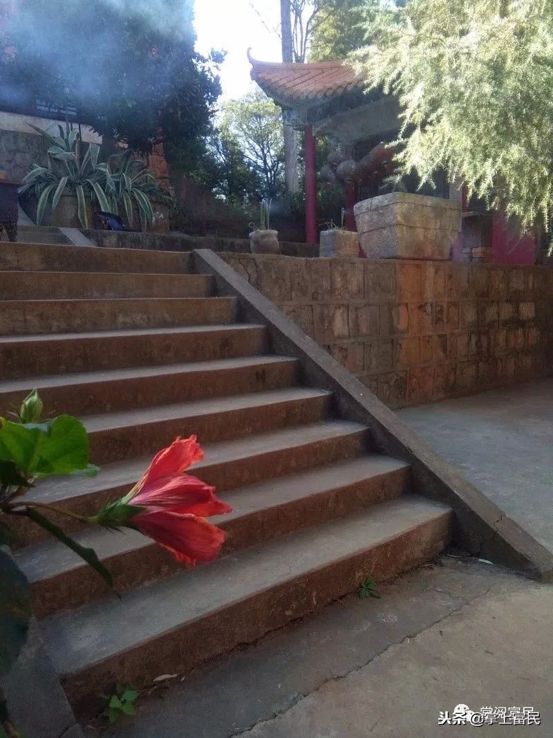 家乡是我们成长的沃土,家乡是生养我们的地方