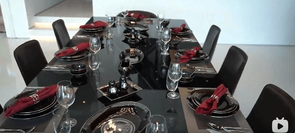 迪拜小哥豪宅,迪拜土豪哥卖劳斯莱斯