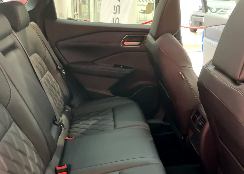 新一代逍客已海外到店，首搭1.3T轻混，配这颜值必火？