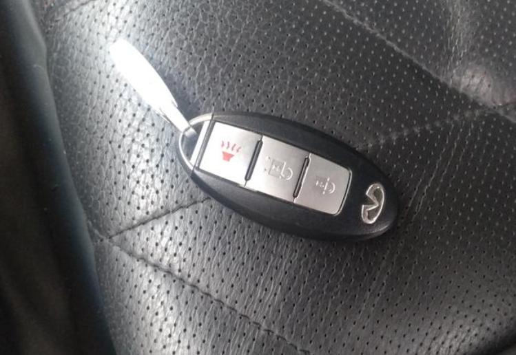 英菲尼迪fx50最新价格,英菲尼迪fx50二手值得买吗