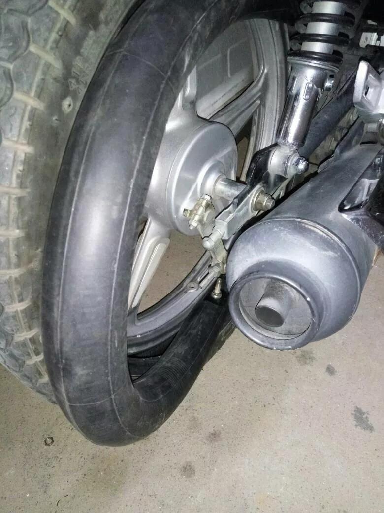 摩托车轮胎扎胎怎么补救最好,摩托后胎总是扎胎