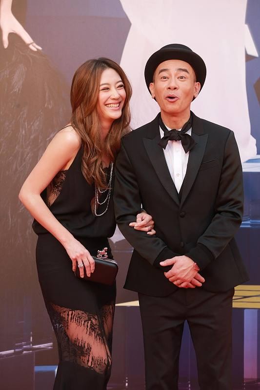 情侣出门都很装,情侣出门玩穿什么情侣装