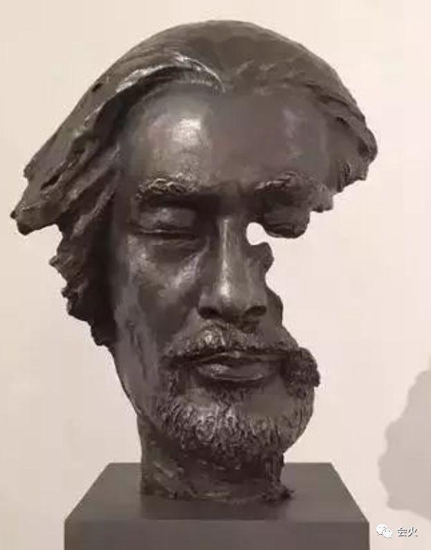 他外表凶狠，内心文艺，曾纵横各类电影，一幅画能卖几十万？