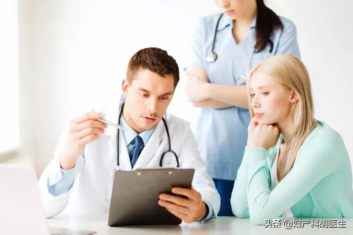 大姨妈有血块黑色一坨一坨的,大姨妈量多并且总是排出黑色血块