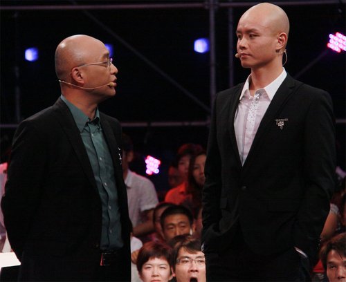 46岁的乐嘉，混成这样该怪谁呢？成于富豪妻子败于自己