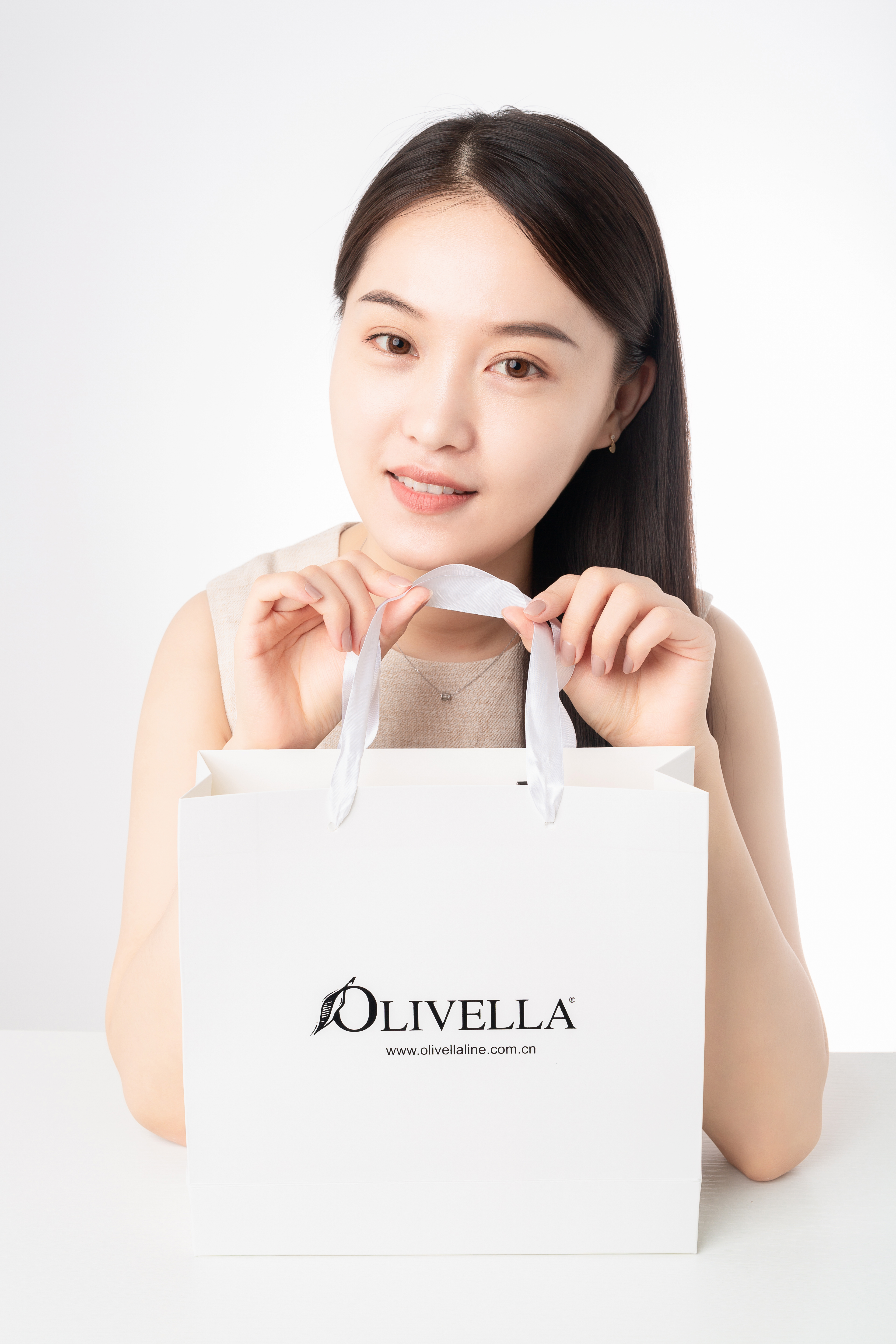 毛孔粗大的正确护肤方法,怎样护肤才能减少脸上的毛孔粗大