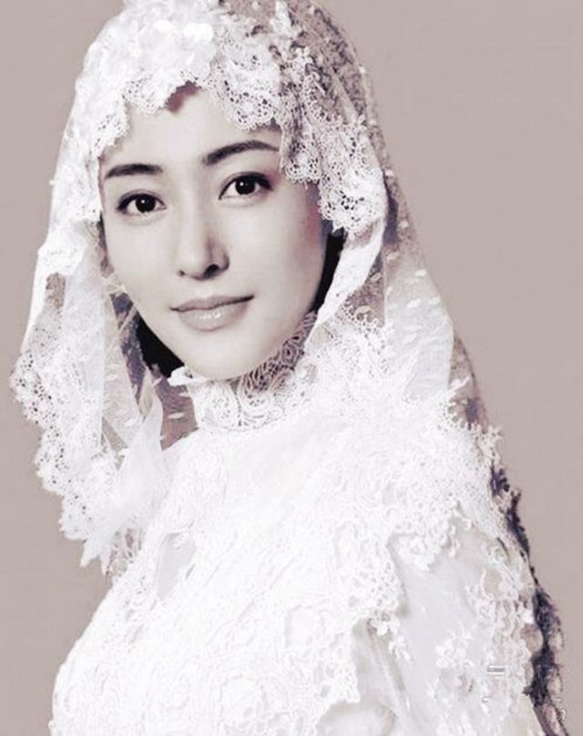 孔令仪携天价嫁妆下嫁凤凰男,孔令仪和穷小子结婚视频