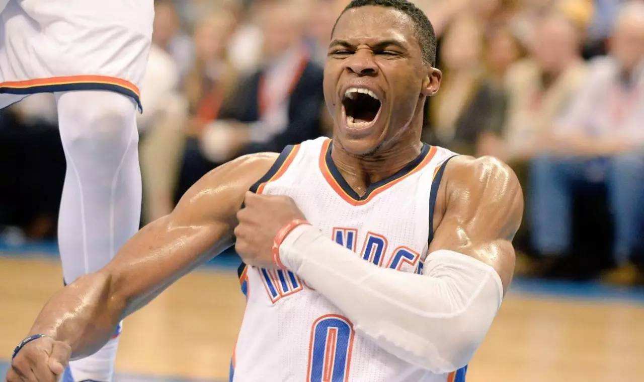 张伯伦生涯118次50+,张伯伦连续20+分纪录