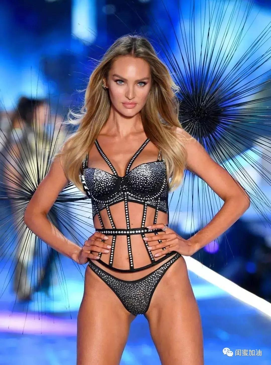 产后胸部干瘪下垂怎么恢复挺拔,恢复产后胸下垂动作