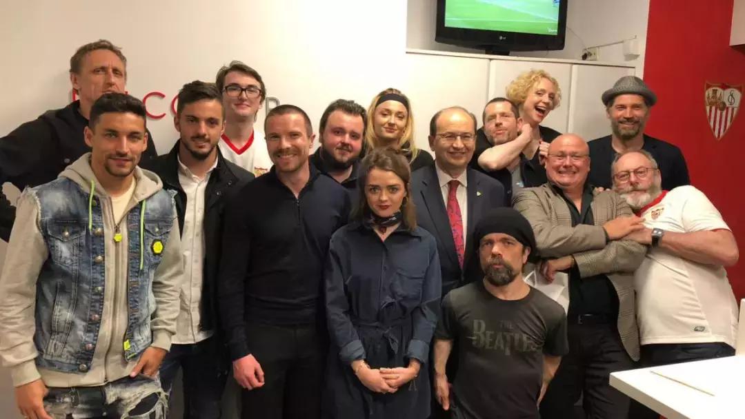 无面杀手艾莉亚复仇君临，一不小心竟爱上足球？