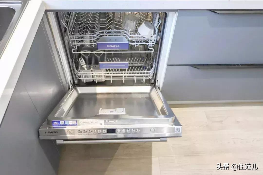 50㎡小户型,烘焙爱好、钢琴、书柜都放得下,住得比大户型还舒服