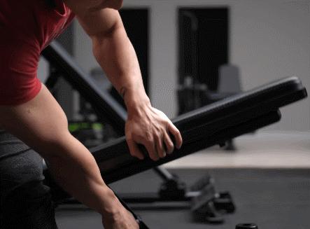 新手居家练胸的五个王牌动作,练胸固定器械最好的6个动作