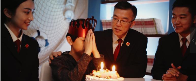 成长路上有书相伴宣传画,成长路上一路相伴