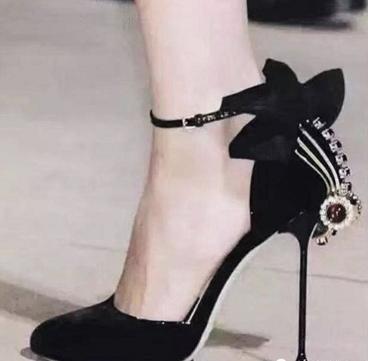 解决新鞋磨脚的小方法,鞋子小脚趾部位磨脚解决方法大全