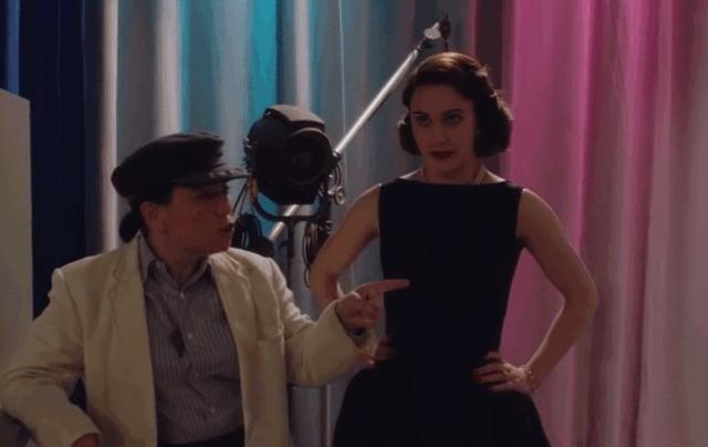 弃出轨前夫再惹桃花，纽约名媛离婚爆红，5000套美裙包裹励志大戏