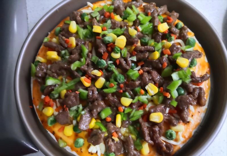 如何用六寸披萨做披萨,用披萨胚子做牛肉披萨