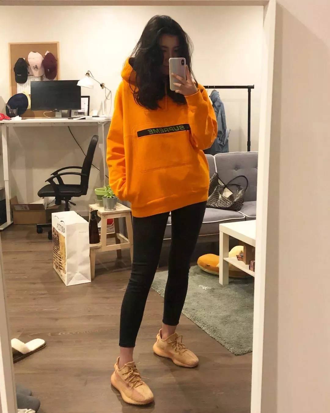 老铁放肆购!潮牌1~3折起,衣麦仓哈尔滨银泰店被时尚咖“攻陷”