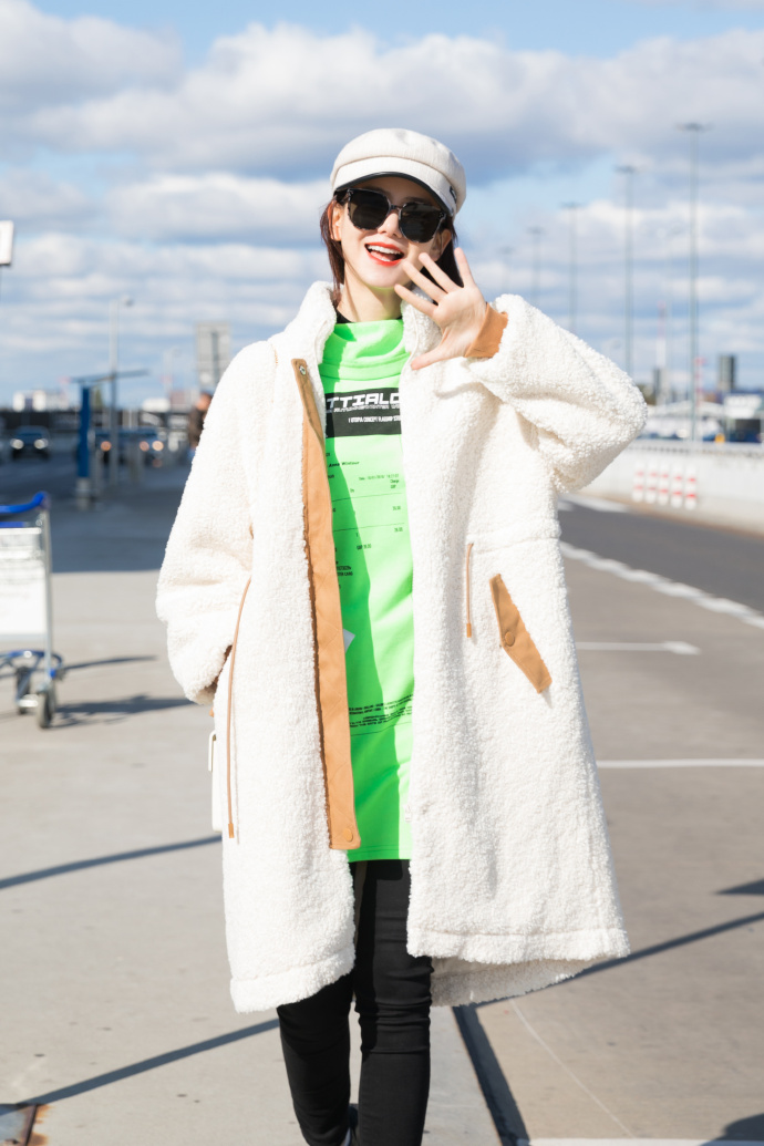 换季不知穿什么?不用担心了,来看看张钧甯和Gigi都是怎么穿的吧