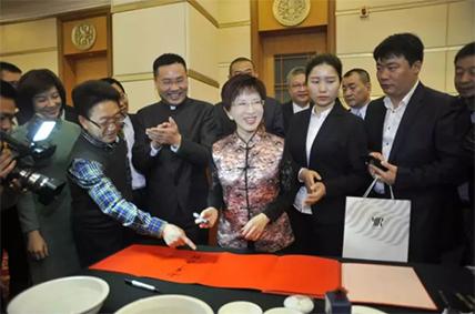 长江之水天际流上一句,长江之水流武汉