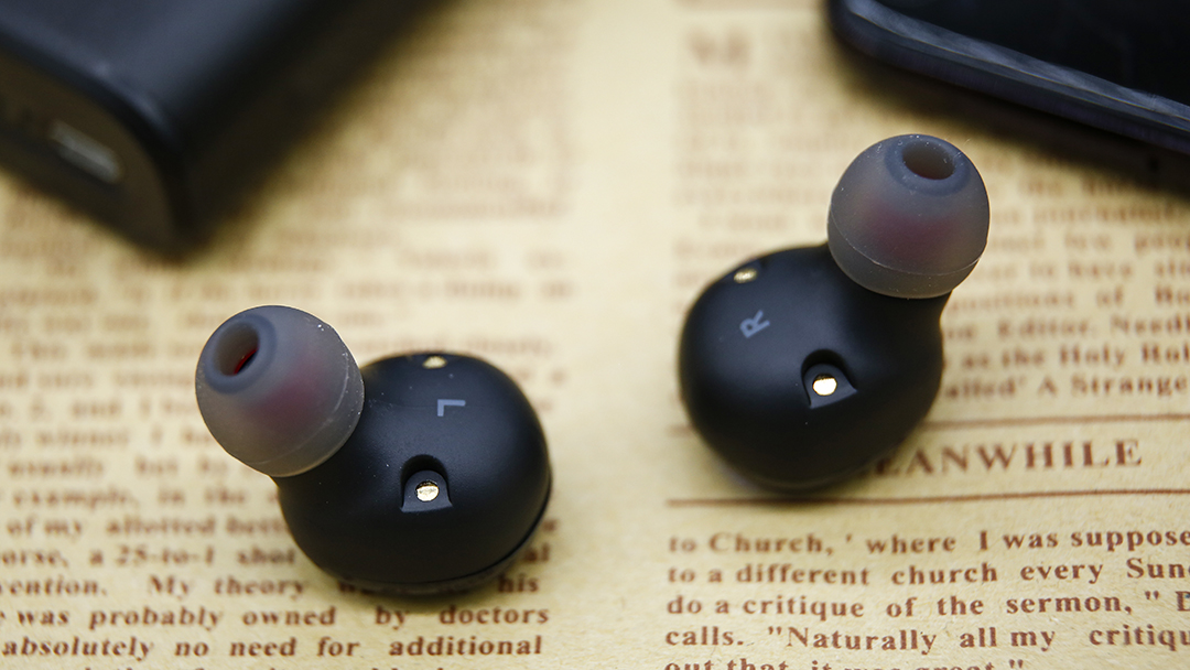 硕美科w20真无线蓝牙耳机,硕美科w20怎么两个耳机同步