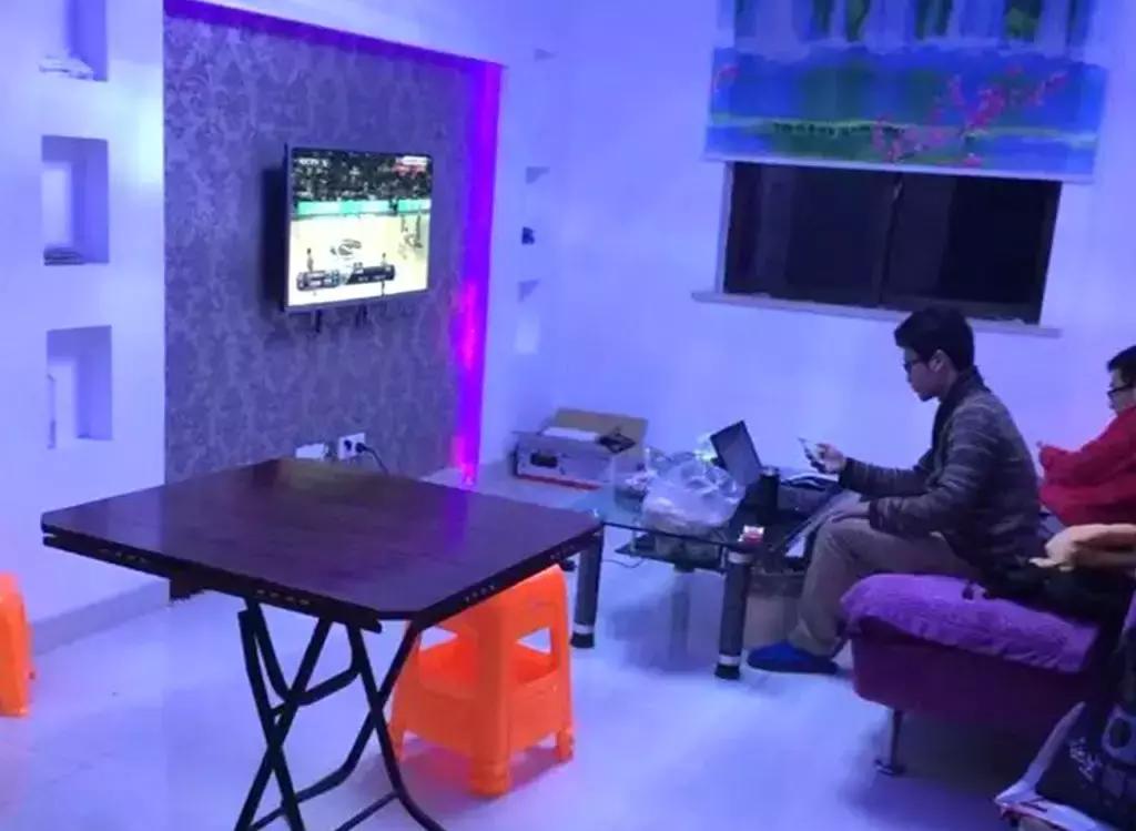 马云收废品搞笑视频,马云最后一百万做了什么