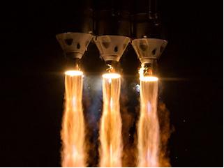 假如地球是太阳系中唯一的恒星,太阳系中唯一发光的恒星是哪一个