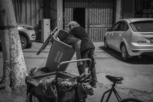 垃圾堆的真实现状,垃圾堆的真实生活