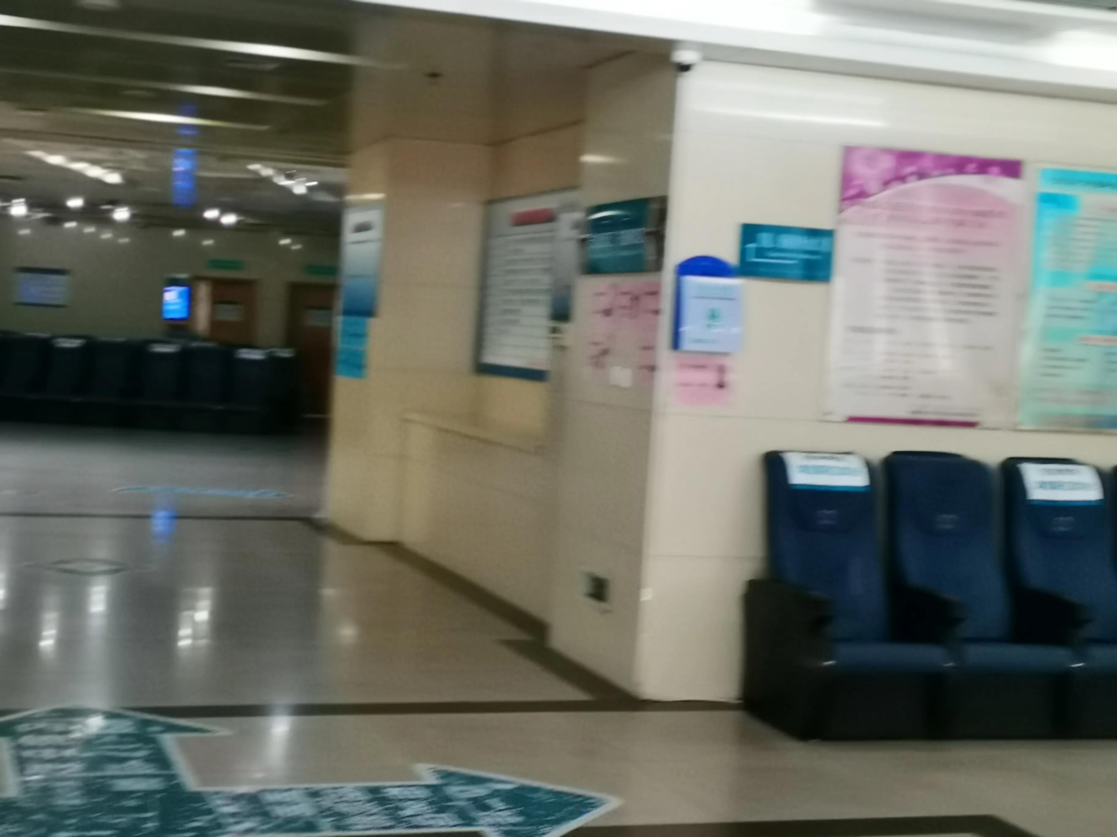 西京医院今日人多吗,西京医院周六人多吗