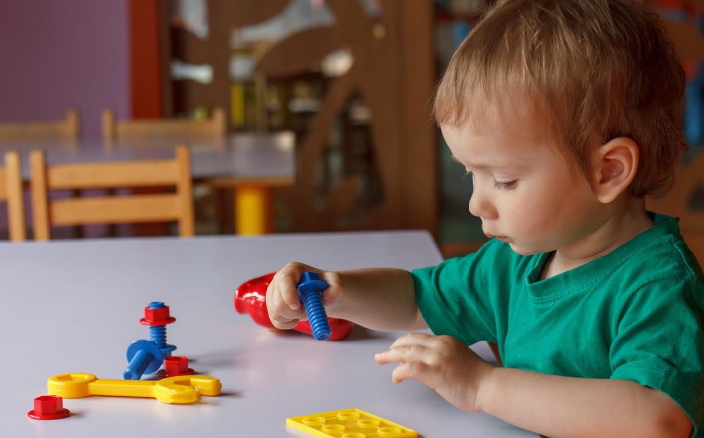 孩子不愿意社交交朋友怎么办,孩子不愿意交朋友心理障碍