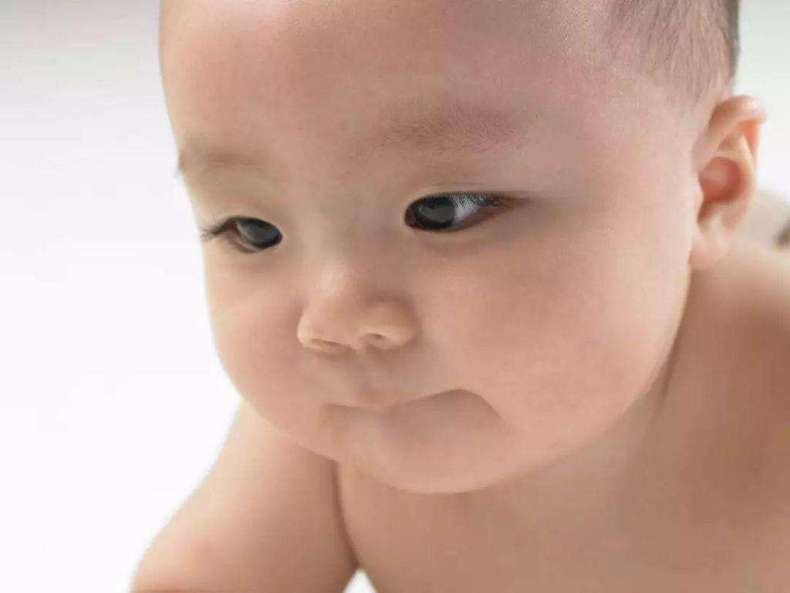 宝宝咬嘴唇如何干预,宝宝咬嘴唇怎么干预