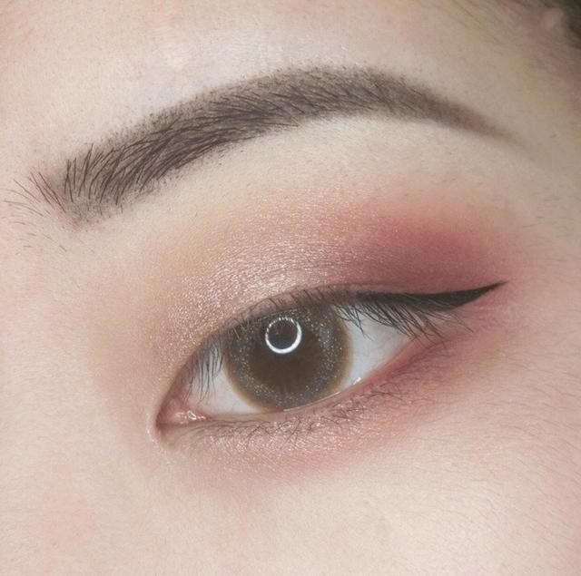 单眼皮化妆大地色系眼妆详细图解,无眼妆单眼皮高级感妆容教程