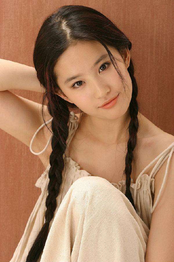 眼睛像小鸟一样的什么眼型,如何判断自己的眼睛是哪种眼型