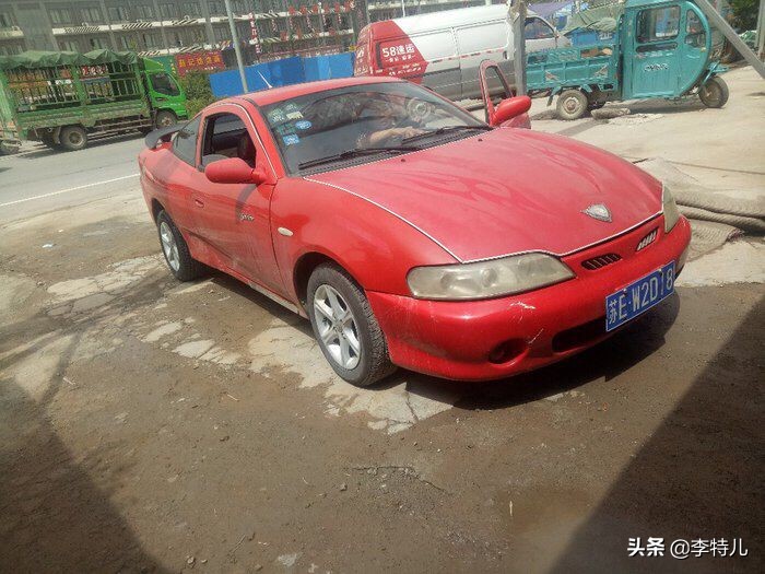 街头偶遇顶级跑车,国内街头罕见的超跑